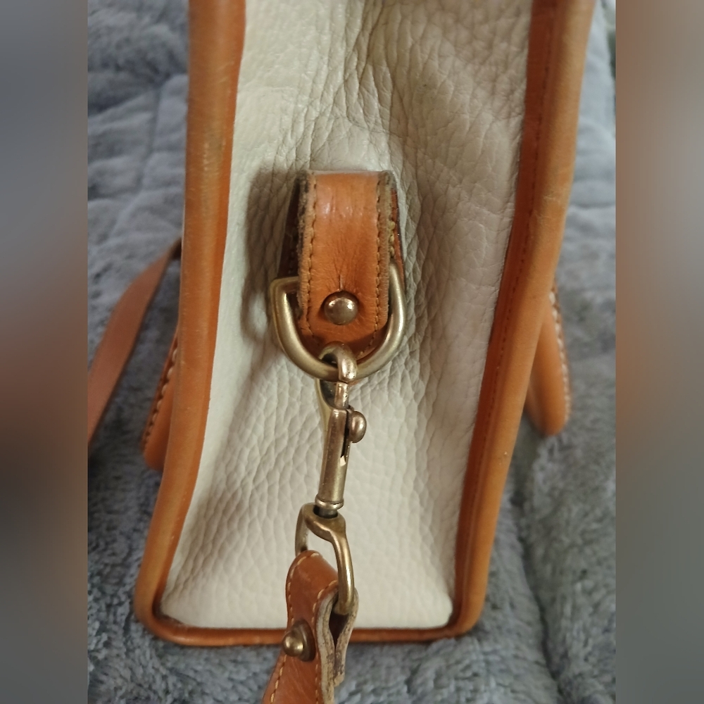 Vintage Dooney & Bourke Crossbody - Picture 9 of 16